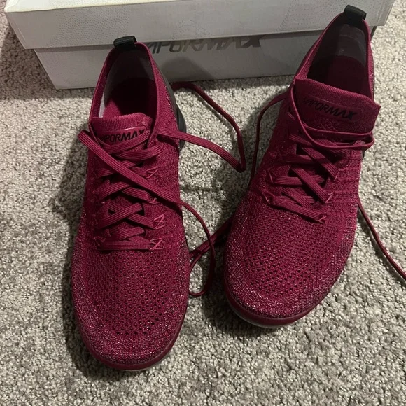 Nike Women's VaporMax Shoes - Picture 3 of 4